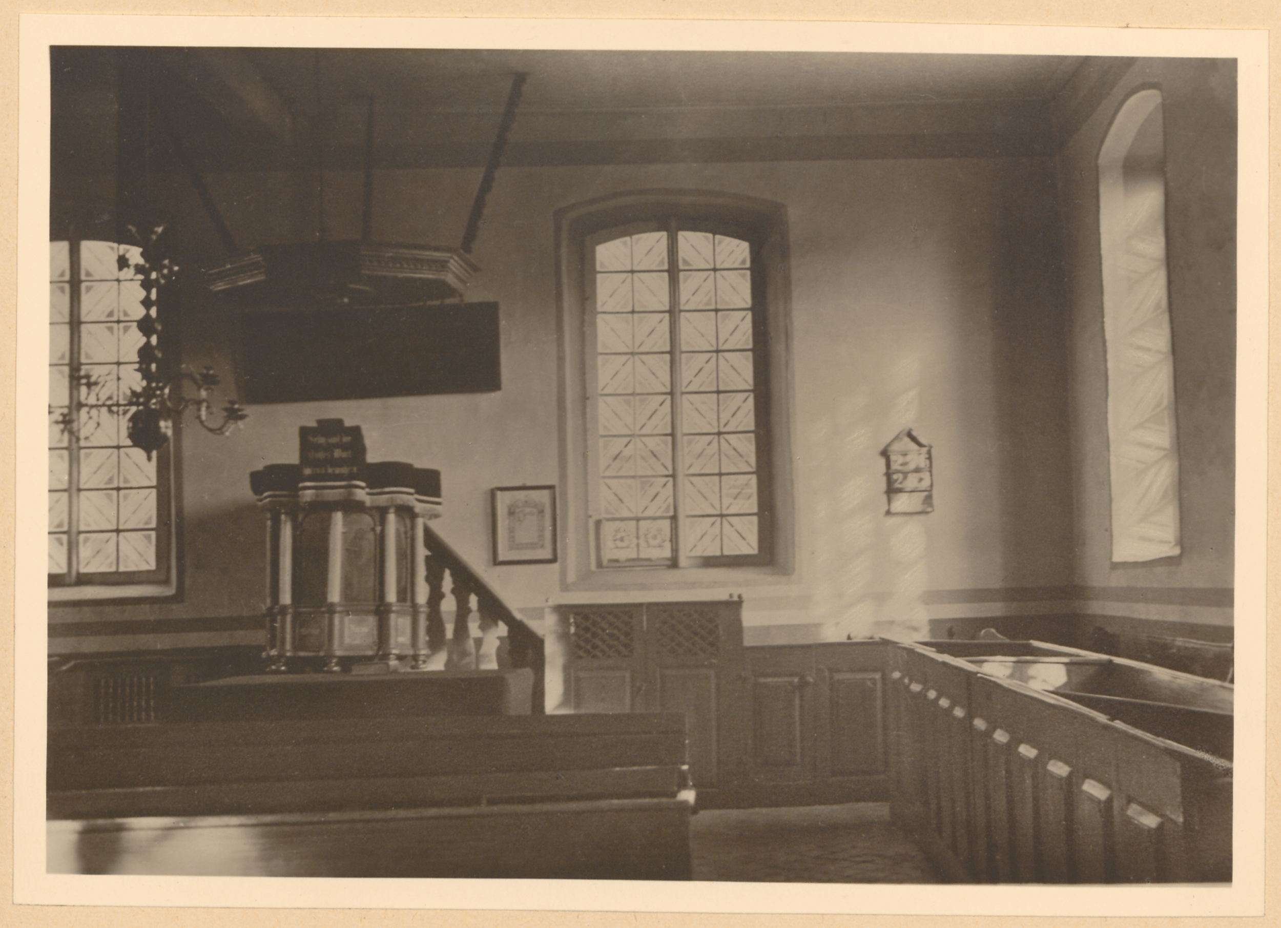 Das Innere der Kirche in Haustenbeck